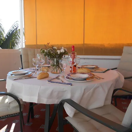 Penthouse 300 Meters Air Conditioning 아파트