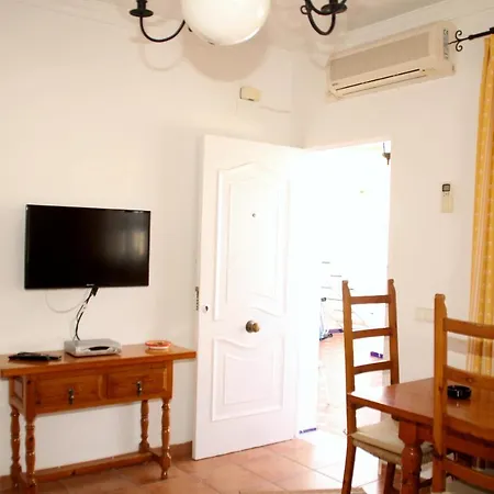 아파트 Penthouse 300 Meters Air Conditioning *